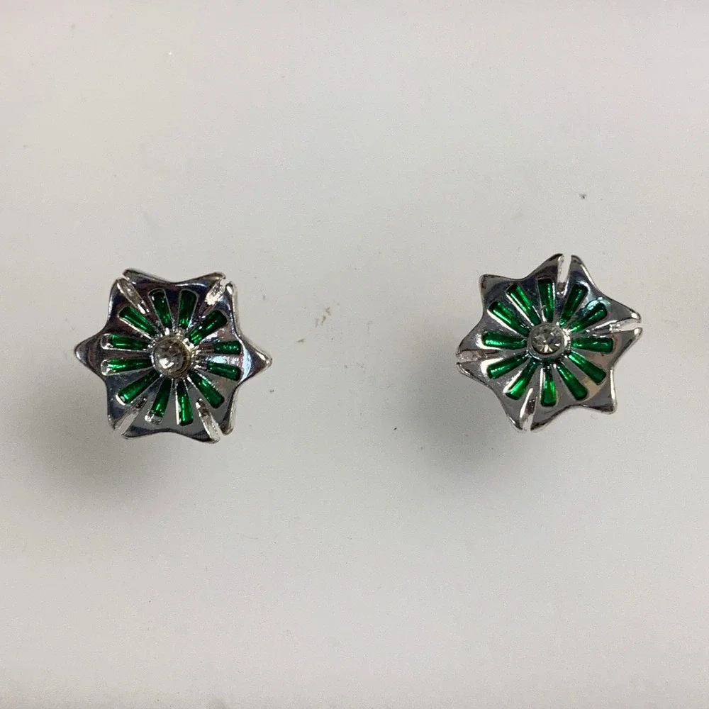 Silver Tone Green Enamel Starburst Stud Earrings Clear Rhinestone Center 3807